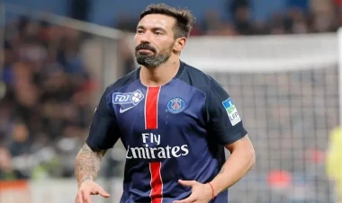 PSJ-nin sabiq futbolçusu bıçaqlanıb