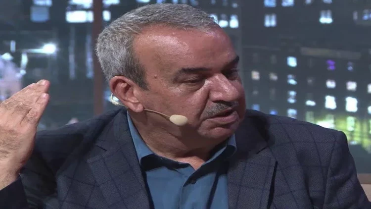 Ağamirzə həmkarlarını 