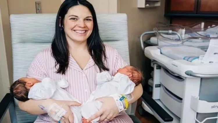 İkili uşaqlığı olan amerikalı qadın iki günə iki uşaq dünyaya gətirib - FOTO