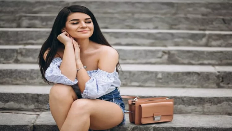 “Qızlar universitetlərə şəhvət doğuracaq geyimdə gedirlər” - Deputatdan qalmaqallı açıqlama