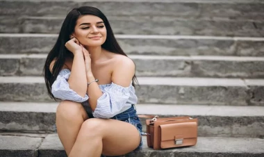 “Qızlar universitetlərə şəhvət doğuracaq geyimdə gedirlər” - Deputatdan qalmaqallı açıqlama