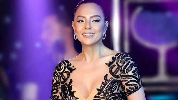 Ebru Gündeş tanınmaz halda - FOTO