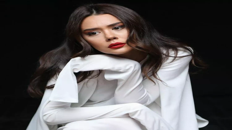 40 yaşlı Oksana cavanlıq sirrini açdı