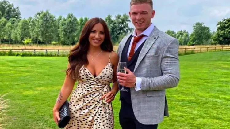 Evdə çəkdikləri sevişmə videoları ilə ipoteka borcunu ödəyən cütlük - FOTOlar