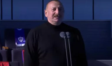 İlham Əliyev Xankəndidə alqışlarla qarşılandı - VİDEO