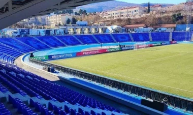 Xankəndi stadionu işıqlandırıldı, lövhələr quraşdırıldı - FOTO