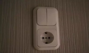 Adapteri telefonsuz cərəyan mənbəyində saxlamayın -  3 ƏSAS SƏBƏB