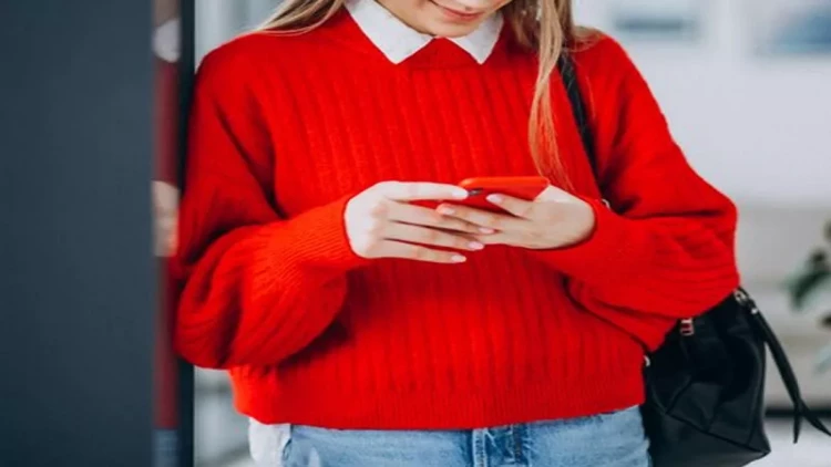 Məktəbli qardaşının telefonunda müəlliməsinin mesajlarını görən qız dəhşət yaşadı - FOTO