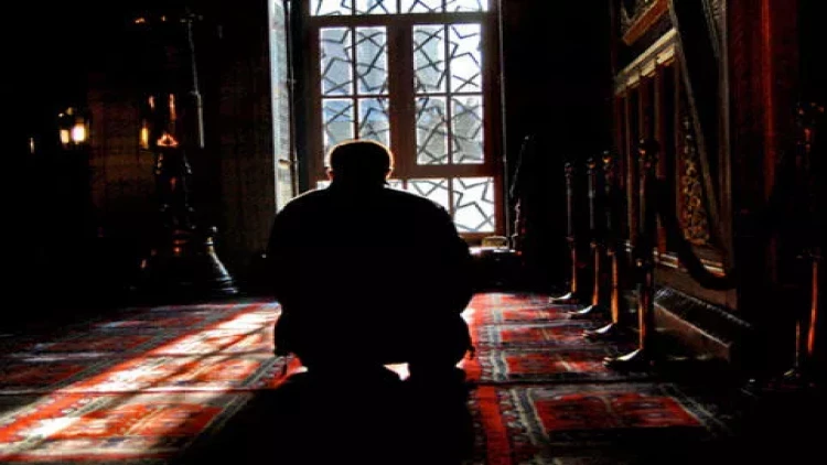 Niyə sübh namazı aydın səslə qılınır?