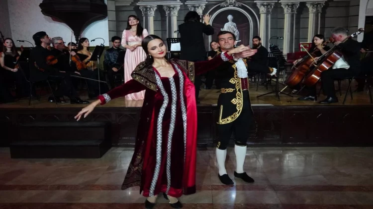 Azərbaycan Vokalçıları III Beynəlxalq Festivalının ilk günü - VİDEO - FOTO