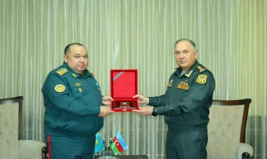 Azərbaycan və Qazaxıstan arasında hərbi əməkdaşlıq məsələləri müzakirə olunub - FOTO