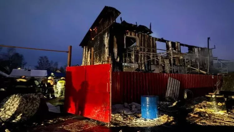 Rusiyada dəhşətli yanğın: Dördü uşaq olmaqla yeddi nəfər yanaraq öldü