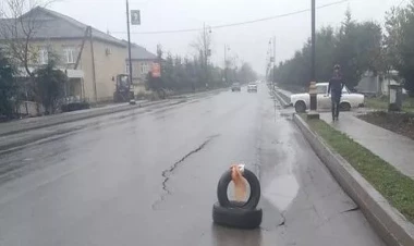 Daha bir yol çökdü - FOTO