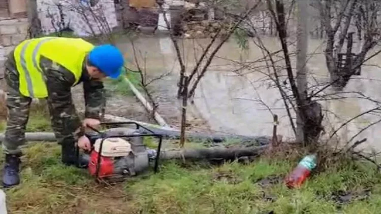 Xudatda evləri və obyektləri su basıb - VİDEO