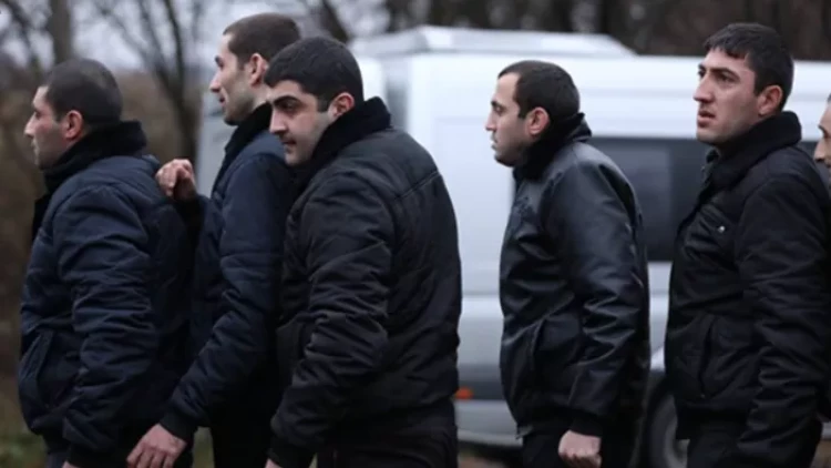 Təhvil verilən ermənilərin FOTOları