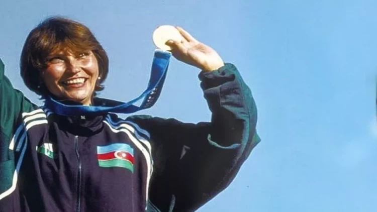 Zemfira Meftahətdinova: “Heydər Əliyevin bizə medalları təqdim etməsi böyük stimul oldu”