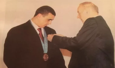 Vüqar Ələkbərov: “Sidneydəki nəticələrimiz Heydər Əliyevi o qədər sevindirmişdi ki...”