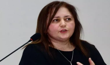 Aynur Sofiyeva: “Şahmatçılarımızın uğurlarının kökündə Heydər Əliyevin idman siyasəti dayanır”
