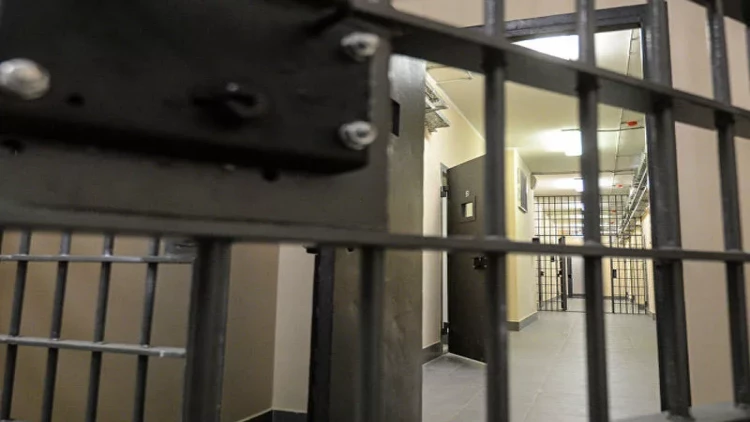 Ana həbsdə olan oğluna narkotiki bu yolla ötürmək istədi - FOTO