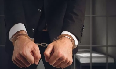 İş adamının oğlunun öldüyü qəzada gühahlandırılırdı - məhkəmədə həbs edildi