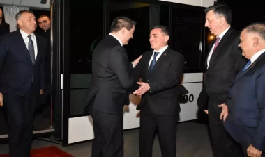 Gürcüstan Parlamentinin sədri Azərbaycana gəldi - FOTO