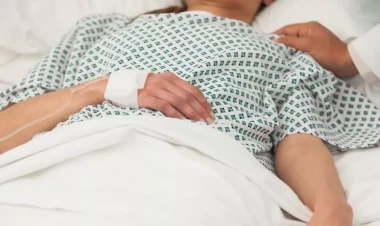 Bakıda sərxoş qadını avtomobil vurdu