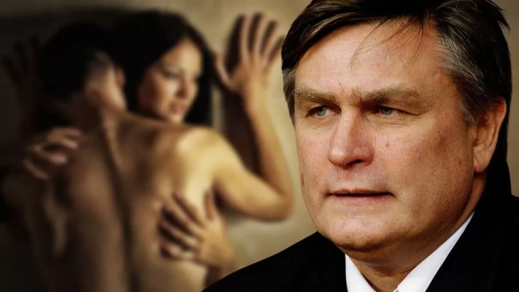 Məşhur futbolçu həyat yoldaşını sevgilisi ilə tutdu - FOTO