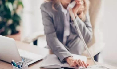 Direktor barədə paylaşım edən katibəylə bağlı QƏRAR