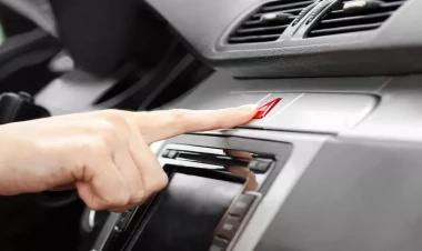 Harada gəldi qəza işıq siqnalını yandırmaq olmaz - İZAH