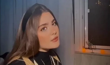 Van Dammın gəlini məşhur hiti oxudu - VİDEO