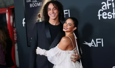 Özündən 7 yaş kiçik basketbolçu ilə ailə qurdu - FOTO