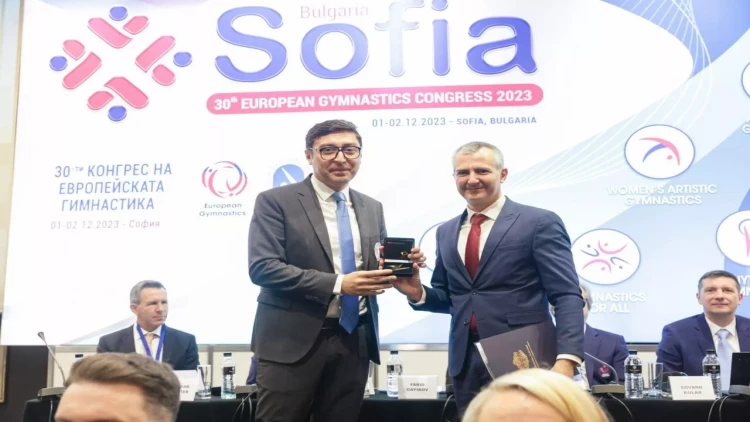 Fərid Qayıbov xüsusi medal və mükafatla təltif edilib - FOTO