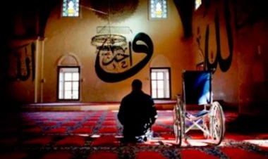 Mömin, imanı miqdarında imtahan verər