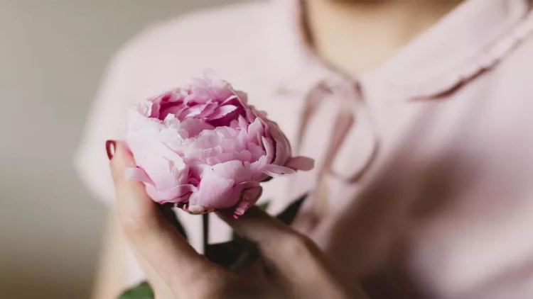 Uşaqlara rəqs öyrədən müəllimənin ikinci peşəsi şoka salır - gecələr... - VİDEO