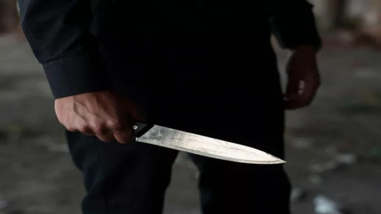 Nizamidə 45 yaşlı kişi qətlə yetirildi, qaynı saxlanıldı