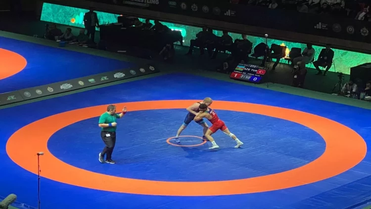 Qurban Qurbanov dünya çempionu oldu