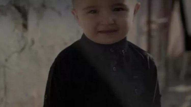 Qızılcadan ölən uşağın FOTOsu