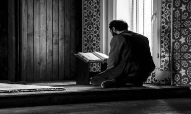 İmam əl-Buxari kimdir?