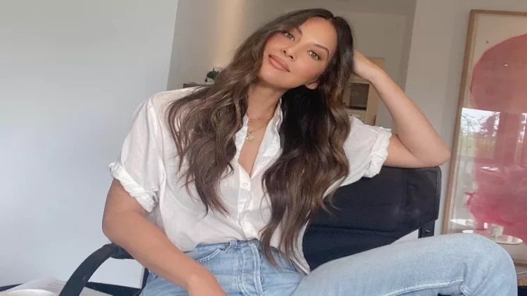 43 yaşlı aktrisadan bikinili FOTOlar