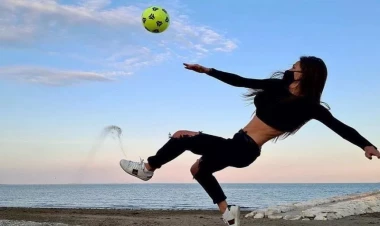 İtalya fubolunun 1 nömrəli gözəli: O, boş vaxtlarında görün nə edir - FOTOlar