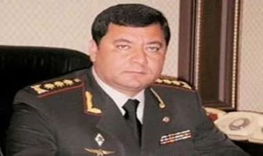 Sadıqovun 4 kadrı tutuldu: iş alovlanır - Polkovnik