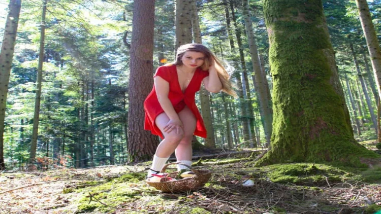 Kəndli qızlar təqvim üçün poza verdi - Cəsarətli kadrlar