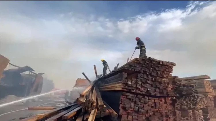 Ötən həftə yanan taxta bazarının son vəziyyəti - VİDEO