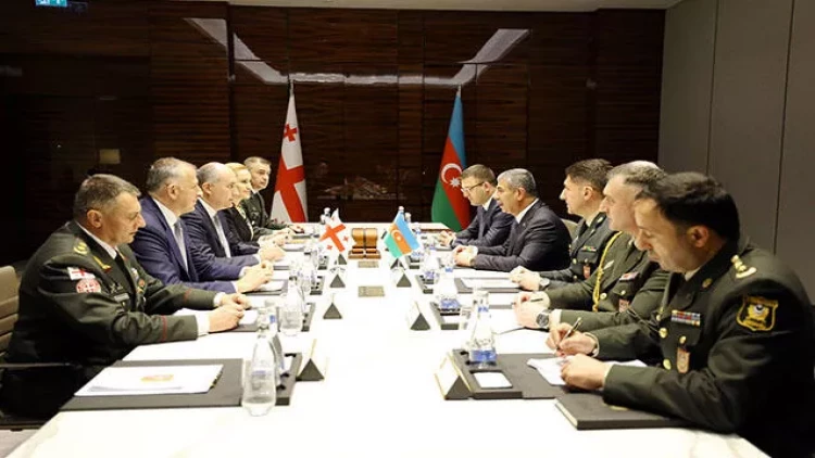 Azərbaycan və Gürcüstan arasında hərbi əməkdaşlıq planı imzalandı - FOTO