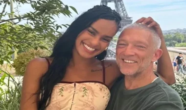 Yeni sevgilisi aktyorla romantik FOTOSUNU paylaşdı