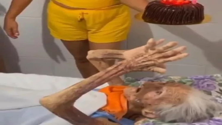 115 yaşını belə qeyd etdi - VİDEO