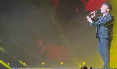 Meqastar Tarkan 6 ildən sonra Bakı səhnəsində - VİDEO