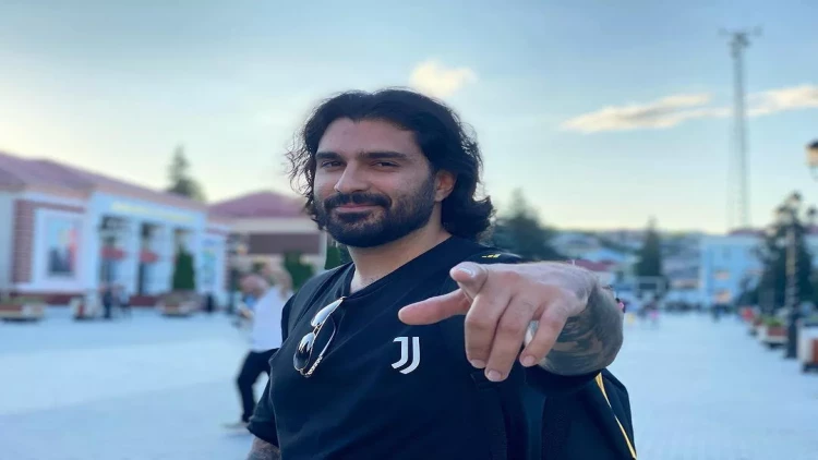 Aktyordan xanımına sevgi mesajı: Dünyaya gəldim ki, səni... - VİDEO