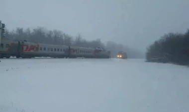 Rusiyada iki qatar toqquşdu - yaralananlar var