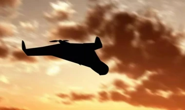 İran yeni dron-kamikadzeni təqdim etdi